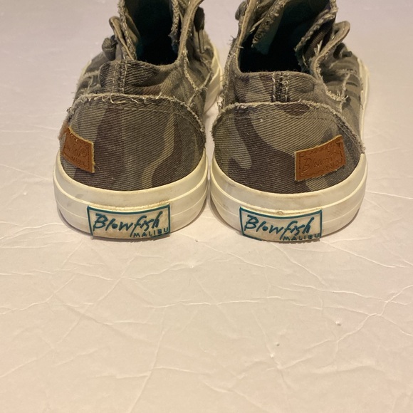 BLOWFISH size 9 camo print, green, black brown. - Picture 2 of 8